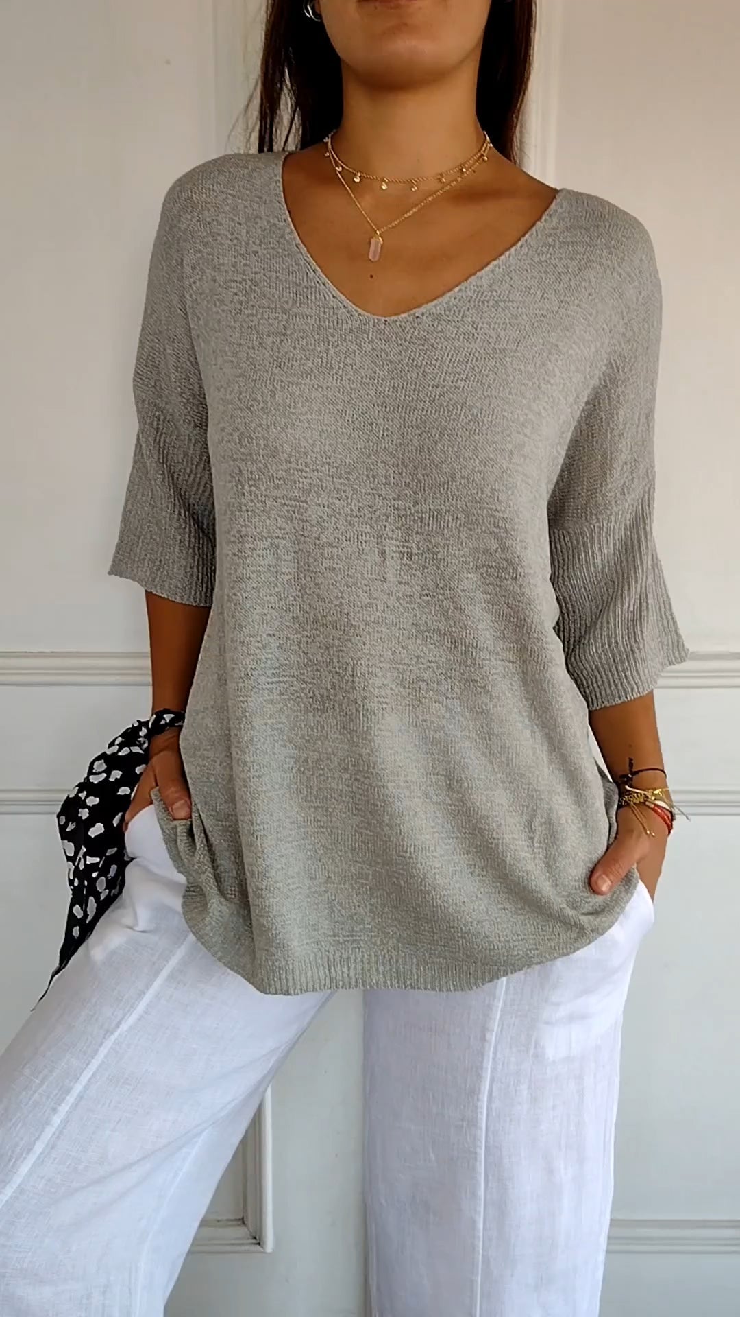 Anwen | Soft Drape V-Neck Knit - Effortlessly elegant